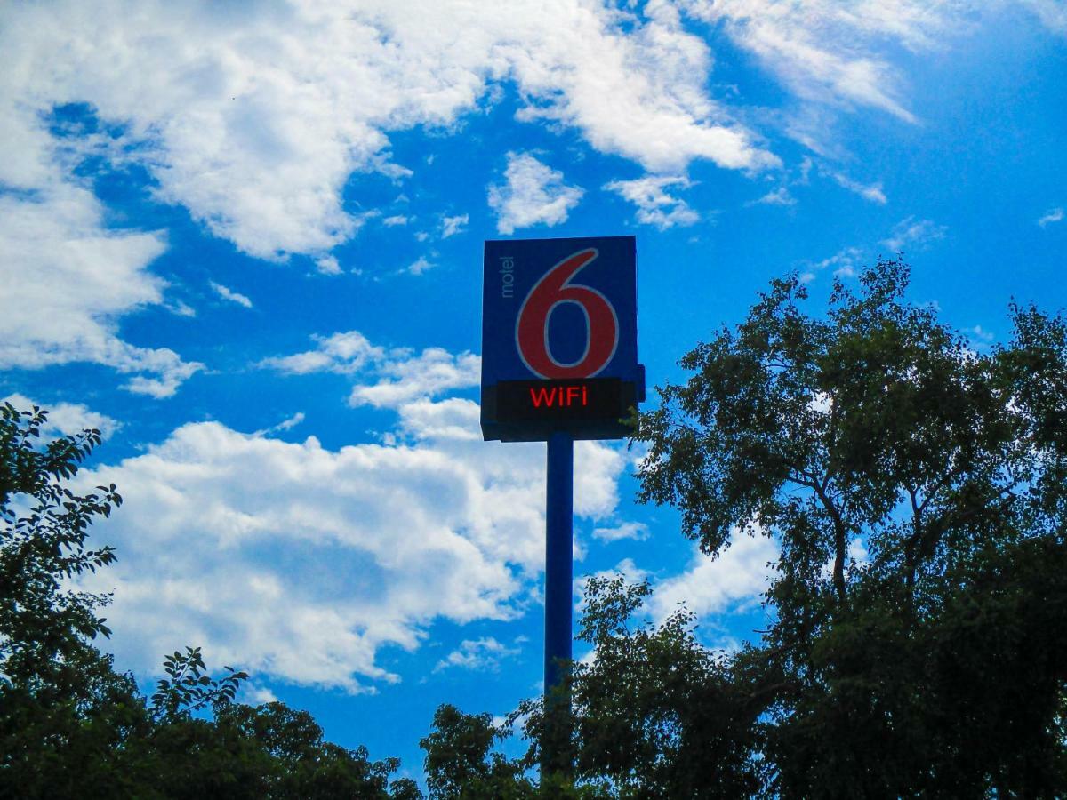 Motel 6-Memphis, Tn - Downtown Екстер'єр фото